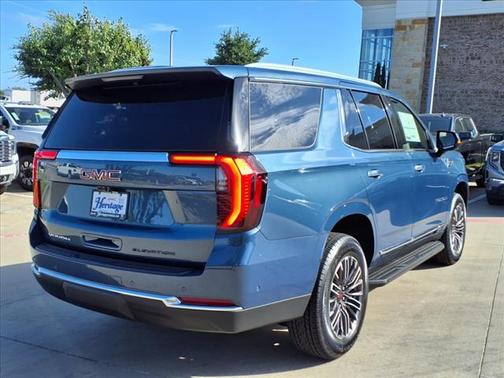 2025 GMC Yukon Elevation