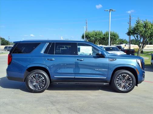 2025 GMC Yukon Elevation