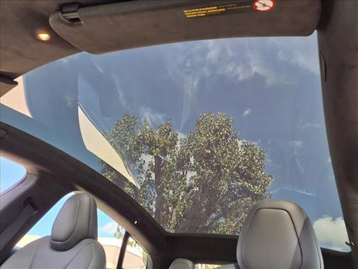 2024 Tesla Model S Base
