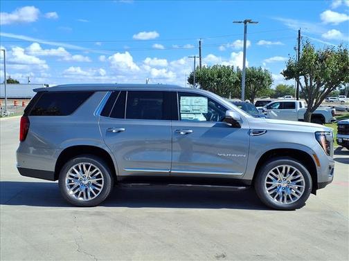 2025 GMC Yukon Elevation