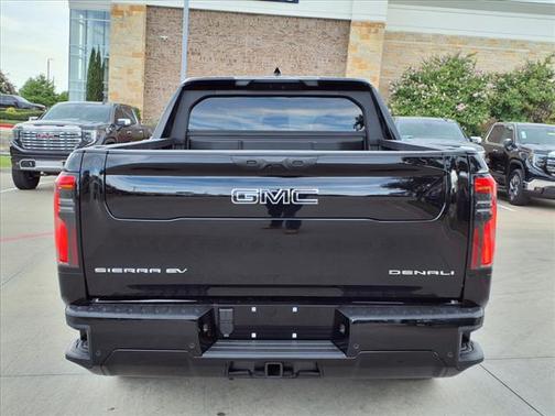 2025 GMC Sierra EV Denali