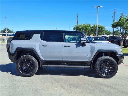 2025 GMC HUMMER EV SUV 2X