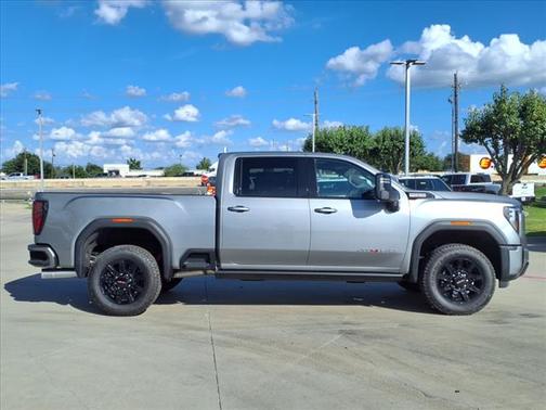 2025 GMC Sierra 2500 AT4