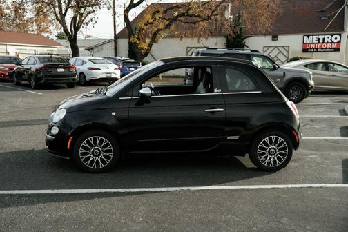 2012 FIAT 500 Lounge