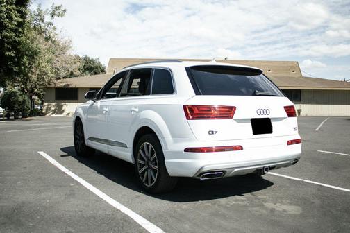 2017 Audi Q7 3.0T Premium