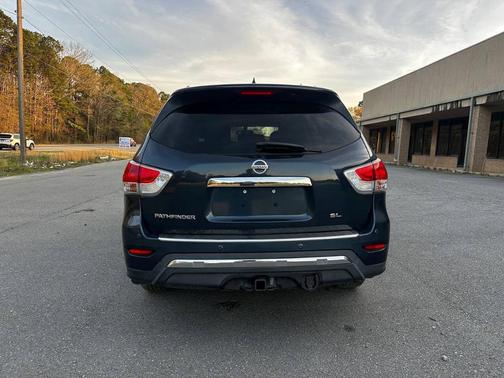 2016 Nissan Pathfinder SL