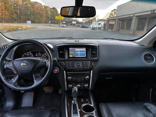 2016 Nissan Pathfinder SL