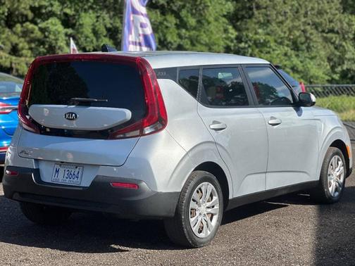 Sparkling Silver 2020 Kia Soul LX
