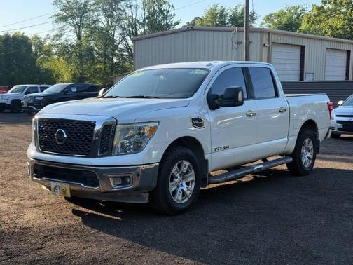Glacier White 2017 Nissan Titan SV
