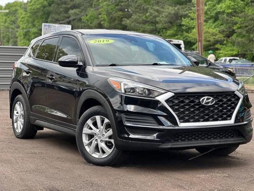 Black Noir Pearl 2019 Hyundai TUCSON SE