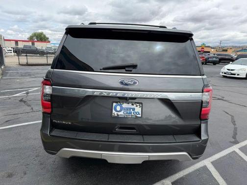 Gray 2018 Ford Expedition Platinum
