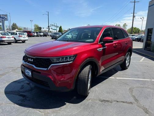 Red 2022 Kia Sorento LX