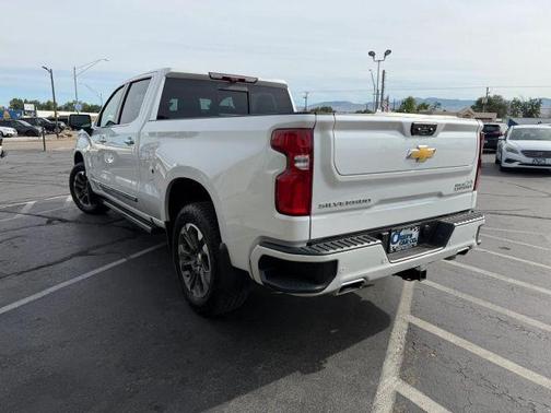 White 2024 Chevrolet Silverado 1500 High Country