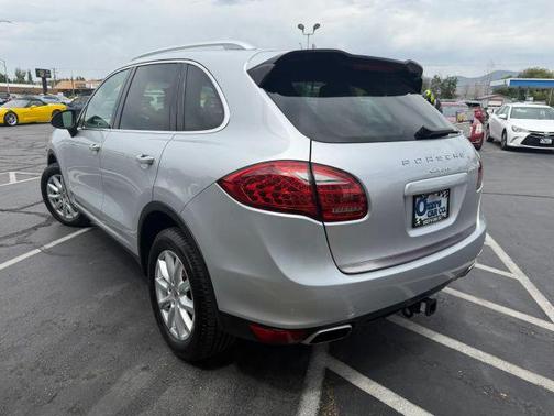2012 Porsche Cayenne Base