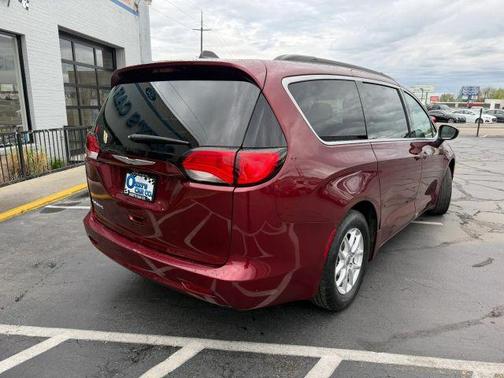 2021 Chrysler Voyager LXI