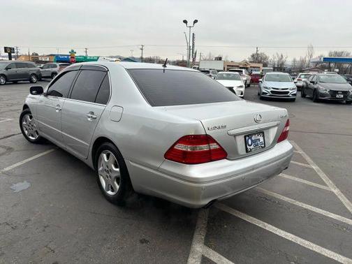 2004 Lexus LS 430 
