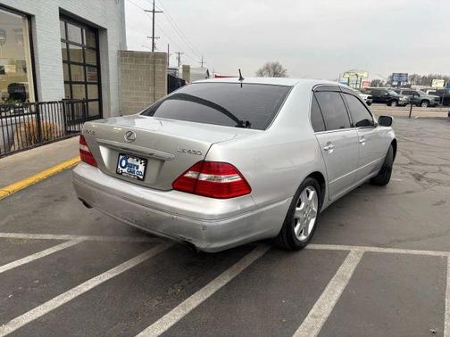 2004 Lexus LS 430 