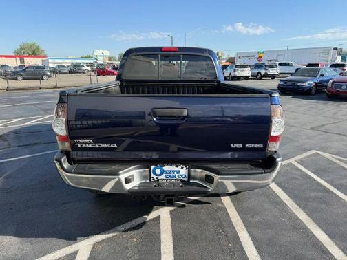Blue 2013 Toyota Tacoma 6 FT