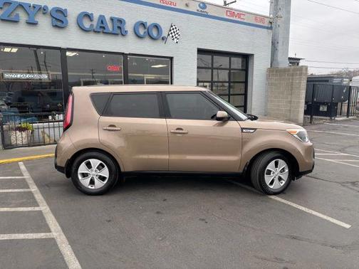 2016 Kia Soul Base