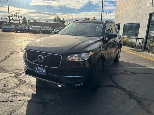 2016 Volvo XC90 T5 Momentum