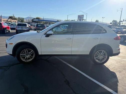 White 2018 Porsche Cayenne S