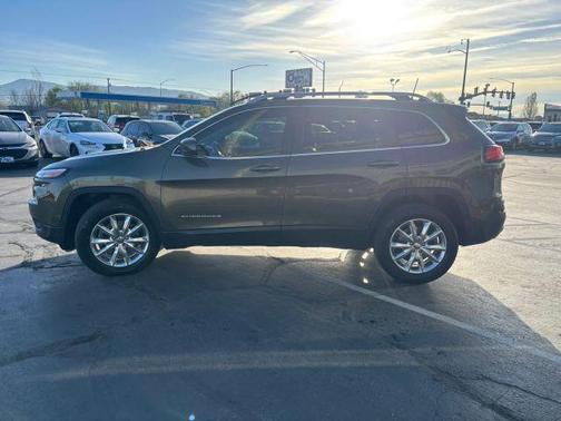 White 2016 Jeep Cherokee Limited