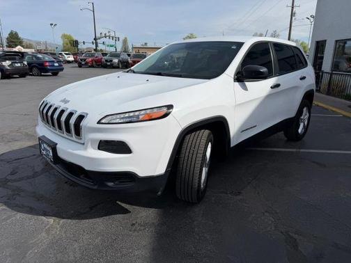 2015 Jeep Cherokee Sport