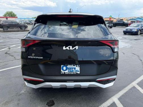 Black 2024 Kia Sportage LX