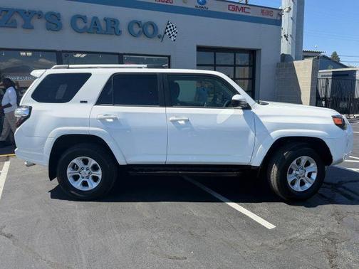 White 2020 Toyota 4Runner SR5 Sport