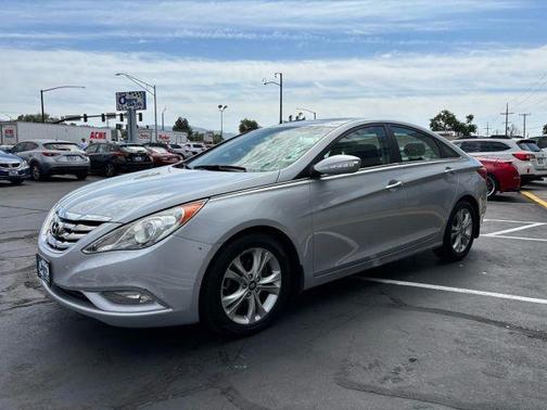 2011 Hyundai SONATA Limited