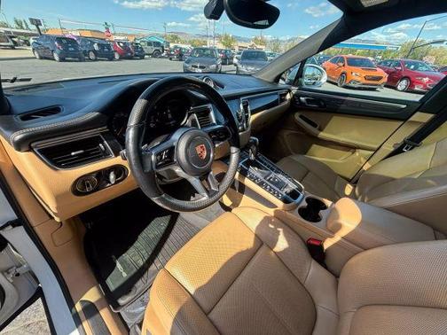 2018 Porsche Macan Sport Edition