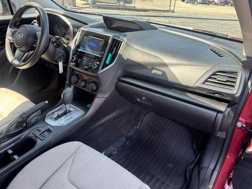 2019 Subaru Impreza 2.0i Premium