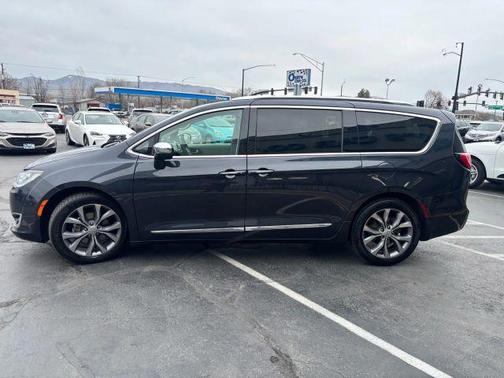 2019 Chrysler Pacifica Limited