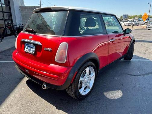 2003 MINI Cooper Base (M5)