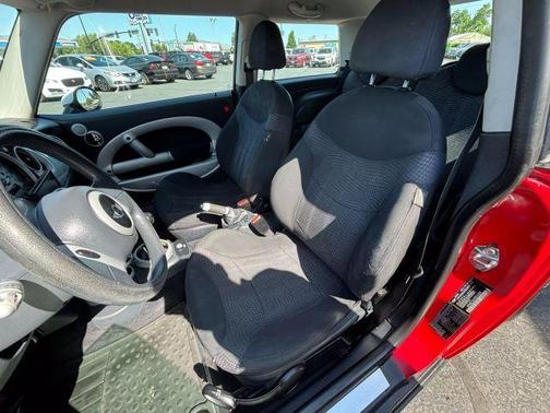 2003 MINI Cooper Base (M5)
