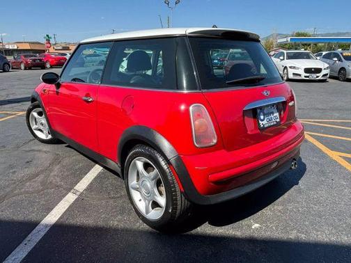2003 MINI Cooper Base (M5)