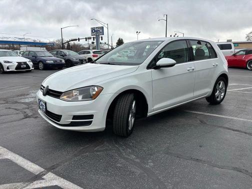 2015 Volkswagen Golf TDI S 4-Door