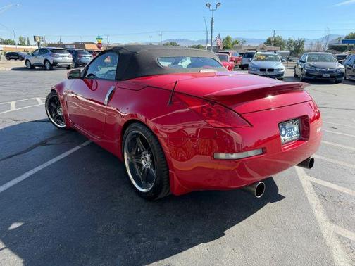 Red 2004 Nissan 350Z Touring