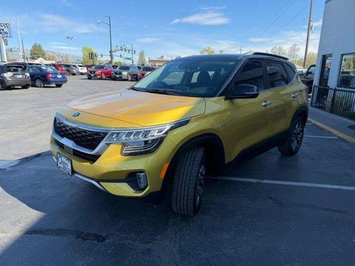 Yellow 2021 Kia Seltos SX