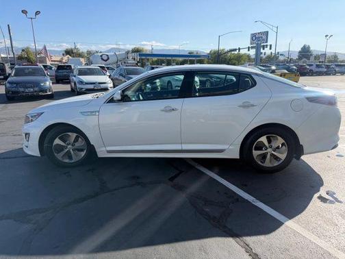 White 2015 Kia Optima Hybrid
