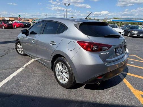 2016 Mazda Mazda3 i Sport