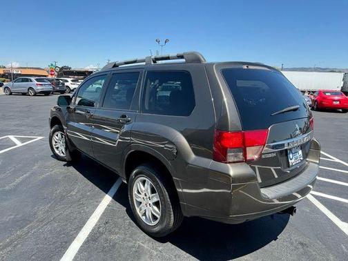 2011 Mitsubishi Endeavor LS