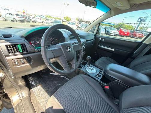 2011 Mitsubishi Endeavor LS