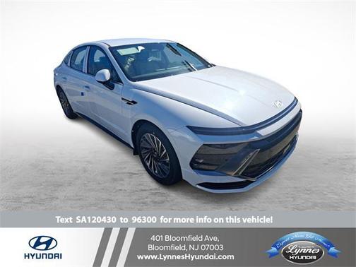 2025 Hyundai SONATA Hybrid SEL