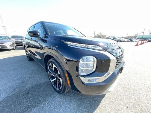 2022 Mitsubishi Outlander Black Edition