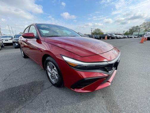 Red 2025 Hyundai ELANTRA SE
