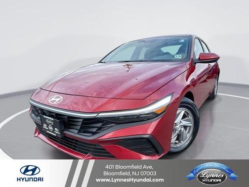 Red 2025 Hyundai ELANTRA SE