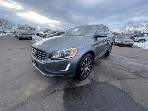 2017 Volvo XC60 T6 Inscription