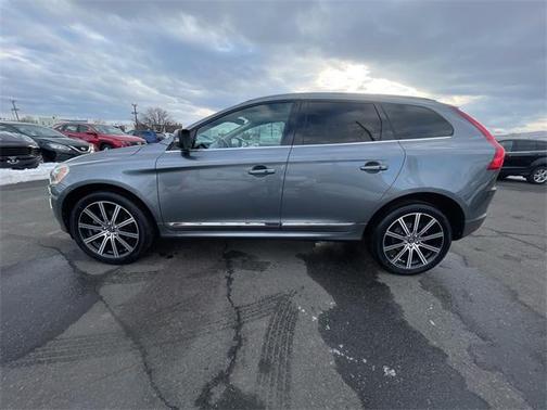 2017 Volvo XC60 T6 Inscription