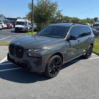 Gray Metallic 2023 BMW X7 M60i